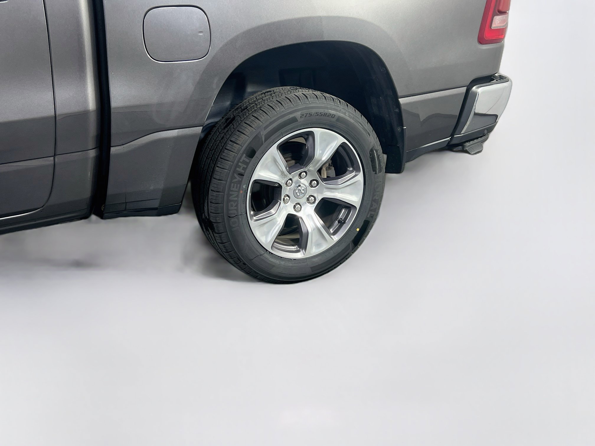 Used 2023 RAM 1500 Laramie AWD/4WD image 31