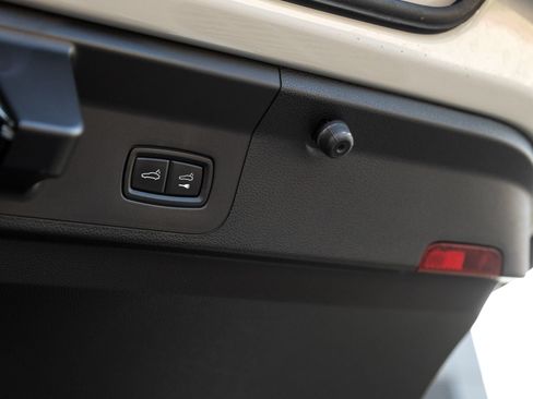 Certified 2022 Porsche Panamera Turbo S AWD/4WD image 33