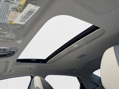 New 2025 Hyundai Elantra Limited image 18