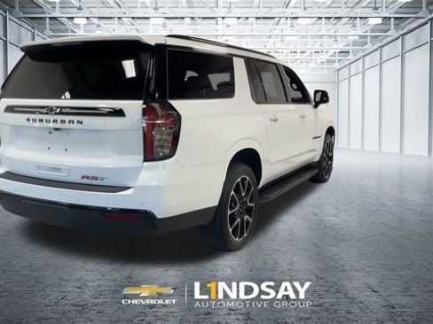 Used 2023 Chevrolet Suburban RST w/ Luxury Package AWD/4WD image 9