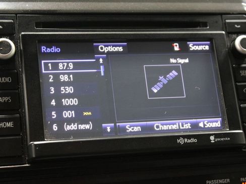 Used 2014 Toyota Tacoma Base image 44