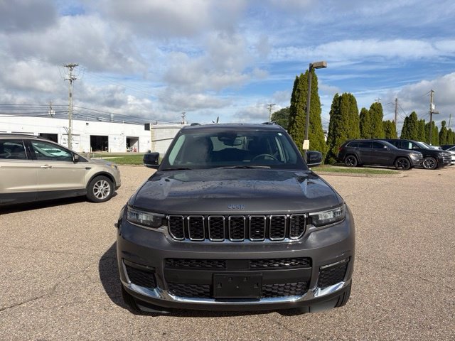 Used 2022 Jeep Grand Cherokee L Limited AWD/4WD image 9