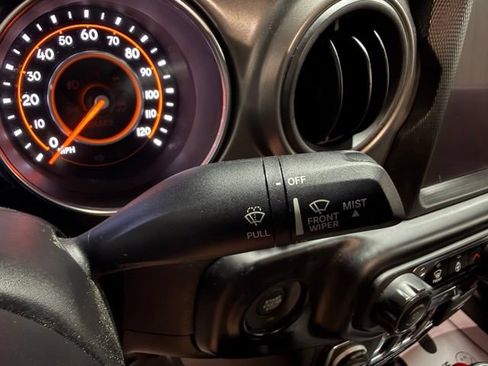 Used 2022 Jeep Gladiator Sport AWD/4WD image 30