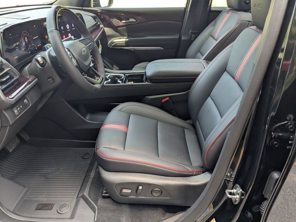 New 2027 Chevrolet Traverse RS FWD image 13
