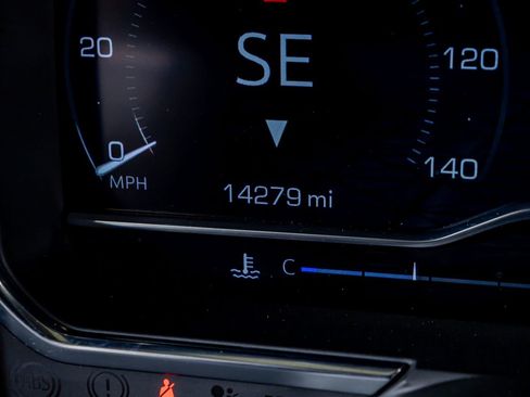 Used 2024 GMC Sierra 3500 Denali w/ Denali Reserve Package AWD/4WD image 21