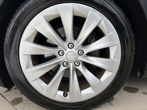 Used 2016 Tesla Model X 90D image 29