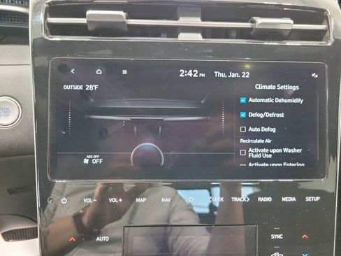 Used 2023 Hyundai Santa Cruz SEL Premium image 46