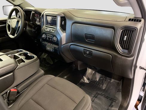Used 2024 Chevrolet Silverado 1500 W/T w/ WT Value Package AWD/4WD image 28