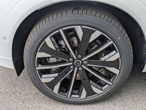 New 2026 Volvo XC60 T8 Ultra w/ Protection Package Premier AWD/4WD image 16