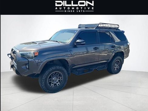 Used 2020 Toyota 4Runner Venture w/ Moonroof Package AWD/4WD image 2