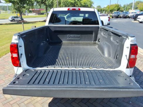 Used 2019 Chevrolet Silverado 1500 LT AWD/4WD image 15