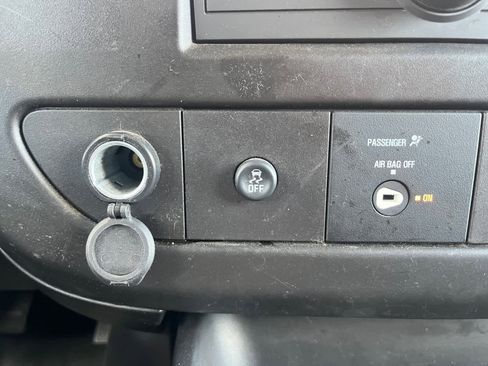 Used 2023 Chevrolet Express 2500 w/ Driver Convenience Package image 18