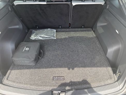 Used 2024 Volkswagen Atlas Cross Sport SEL AWD/4WD image 32