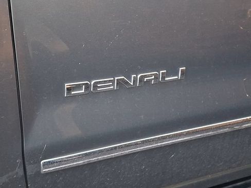 Used 2018 GMC Sierra 1500 Denali w/ Denali Ultimate Package AWD/4WD image 8