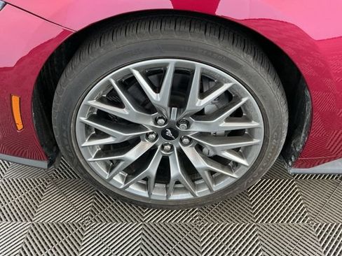 Used 2025 Ford Mustang GT Premium RWD image 9