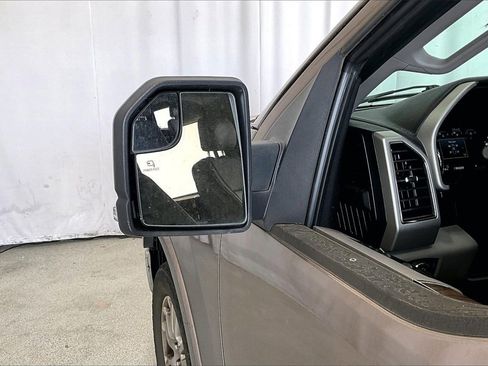 Used 2018 Ford F150 Lariat image 10