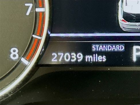 Used 2023 Nissan Rogue SV w/ SV Premium B Package image 10