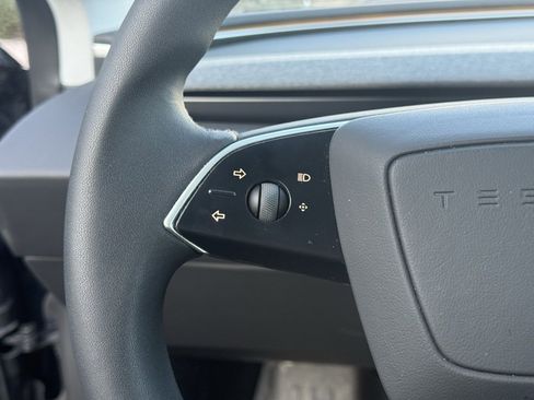 Used 2025 Tesla Model 3 Long Range image 14