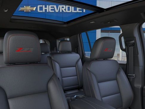 New 2026 Chevrolet Traverse Z71 w/ Driver Confidence Package image 24