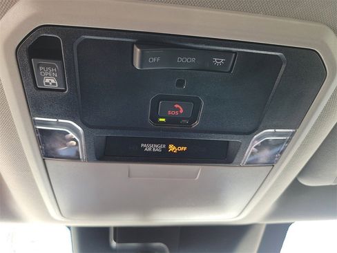 Used 2023 Toyota Tundra Limited w/ Power Package image 18