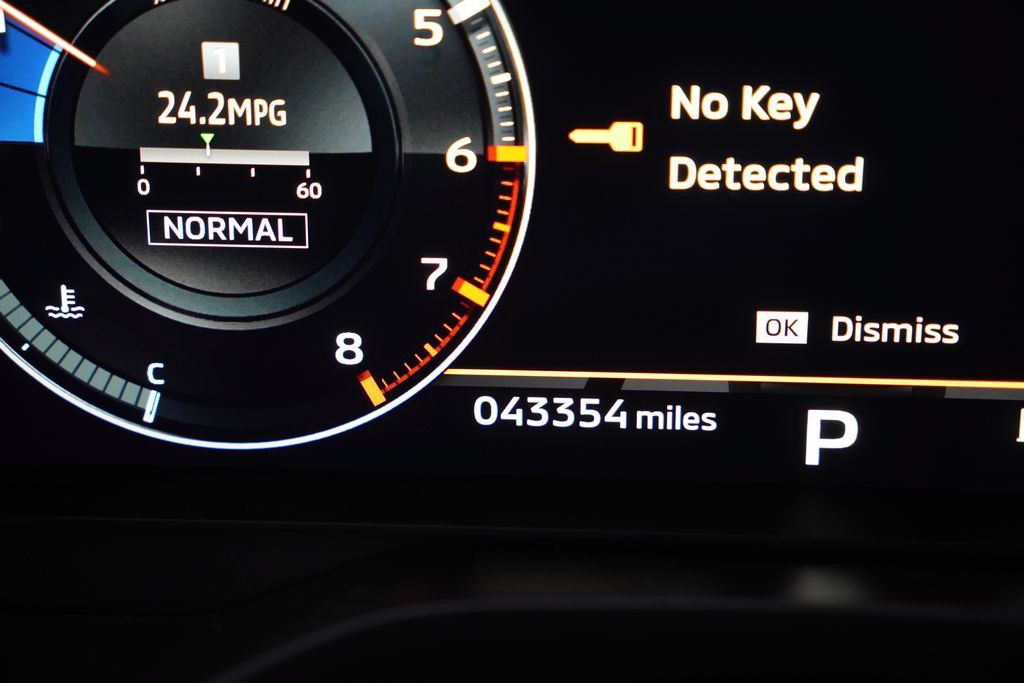 Used 2024 Mitsubishi Outlander SEL AWD/4WD image 9