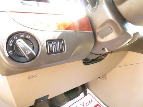 Used 2015 Chrysler Town & Country Touring-L w/ Driver Convenience Group image 13