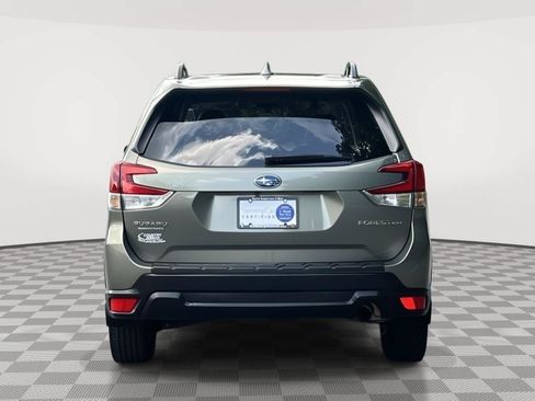 Used 2019 Subaru Forester Premium AWD/4WD image 6