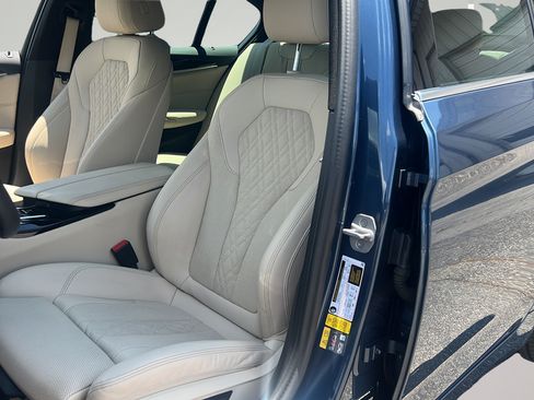 Used 2023 BMW 530e w/ Premium Package RWD image 13