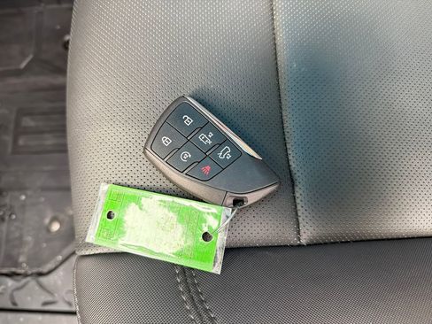 Used 2024 GMC Hummer EV 3X w/ Omega Edition image 28