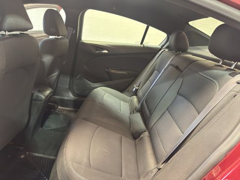Used 2017 Chevrolet Cruze LT w/ RS Package FWD image 27