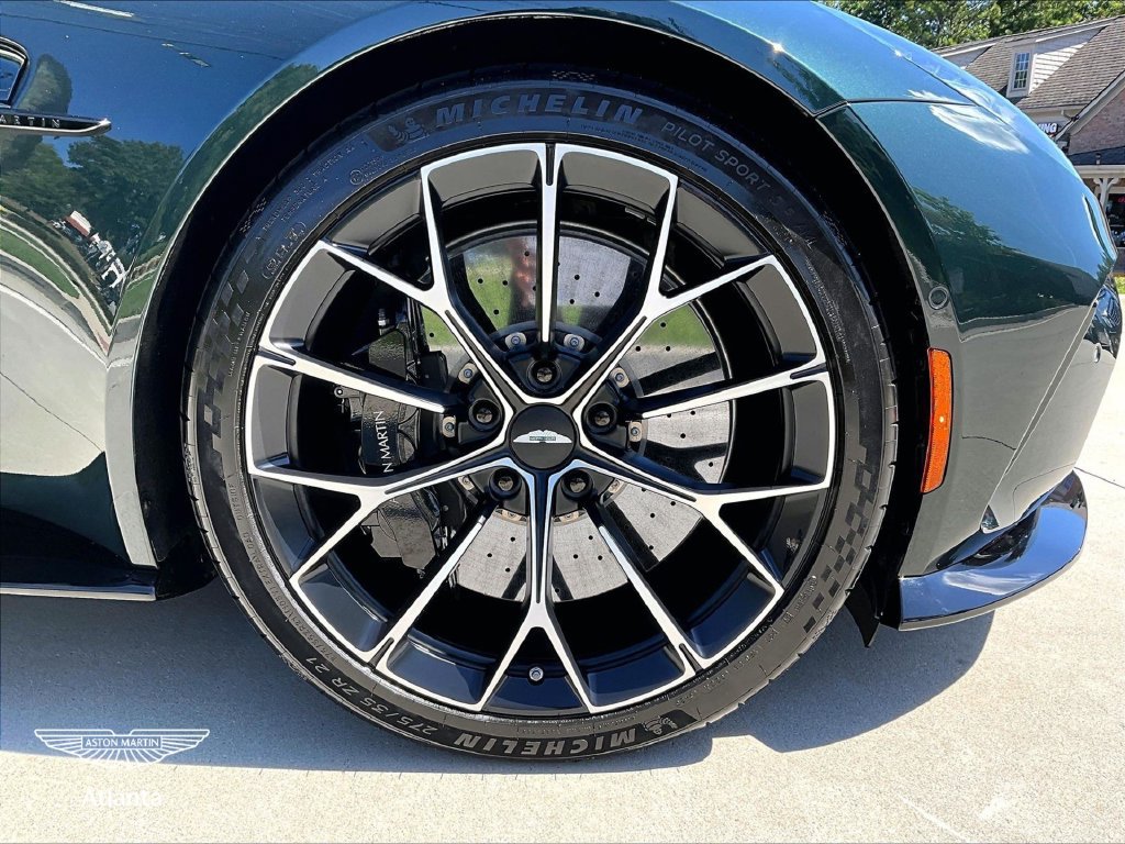 Used 2026 Aston Martin V8 Vantage S RWD image 26