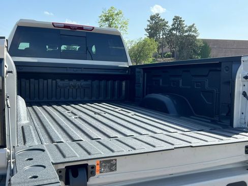 New 2026 GMC Sierra 2500 AT4 w/ AT4 Premium Plus Package AWD/4WD image 7