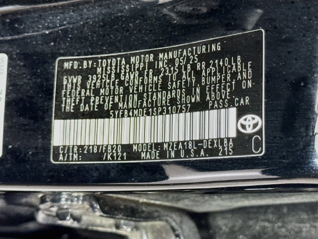 Certified 2025 Toyota Corolla LE FWD image 31