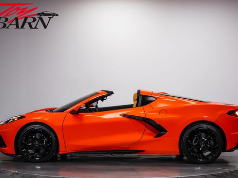 Used 2020 Chevrolet Corvette Stingray Preferred Cpe w/ 2LT Preferred Equipment Group RWD image 2