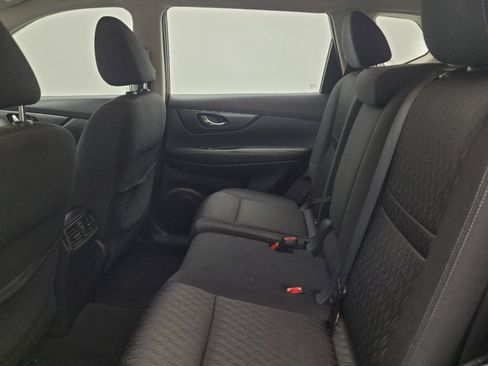 Used 2018 Nissan Rogue S AWD/4WD image 18