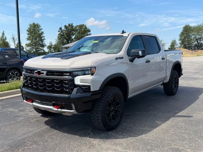 New 2026 Chevrolet Silverado 1500 ZR2 w/ LPO, Dark Essentials Package