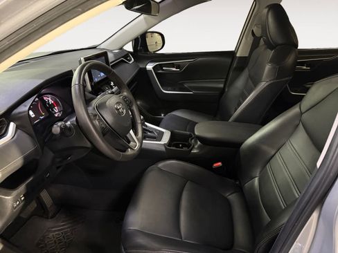 Used 2023 Toyota RAV4 XLE Premium image 13