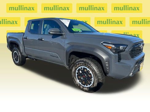 Used 2024 Toyota Tacoma TRD Off-Road AWD/4WD image 1