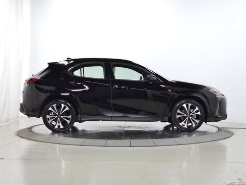 Used 2025 Lexus UX 300h AWD w/ Cold Area Package image 10
