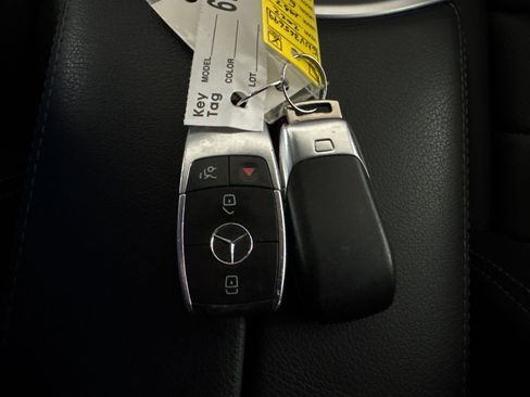Used 2022 Mercedes-Benz GLC 300 image 33