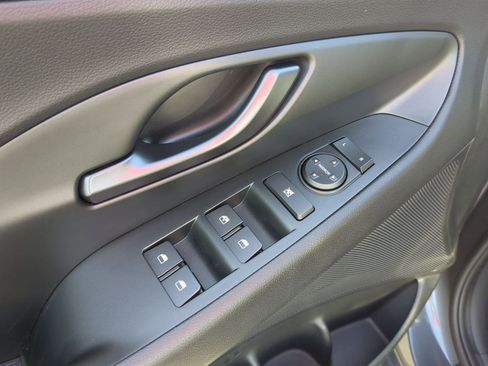 Used 2019 Hyundai Elantra GT N Line image 15