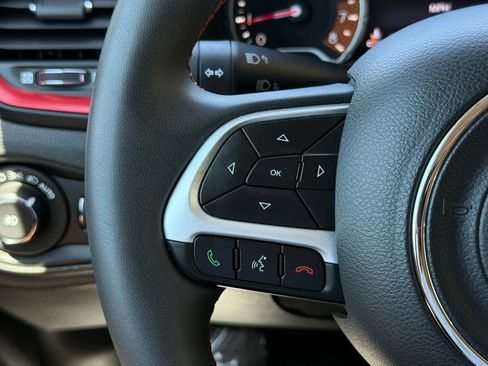 Used 2020 Jeep Renegade Trailhawk w/ Popular Equipment Group image 12