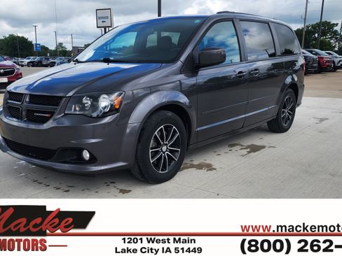 Used 2017 Dodge Grand Caravan GT FWD image 1
