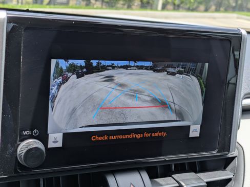 Used 2025 Toyota RAV4 XLE w/ Convenience Package FWD image 21