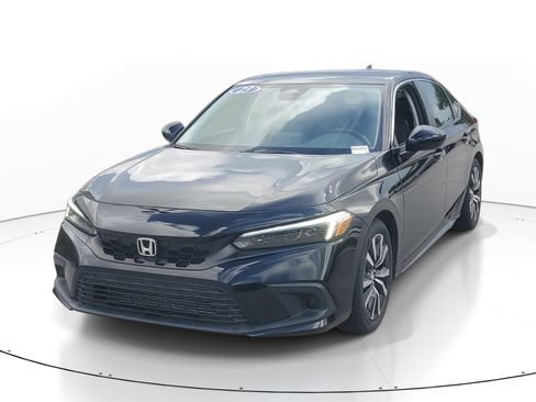 Used 2023 Honda Civic EX-L image 3