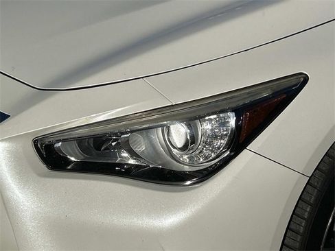 Used 2018 INFINITI Q50 Sport image 9