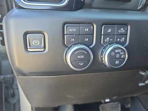 Used 2024 GMC Sierra 2500 Denali Ultimate image 26