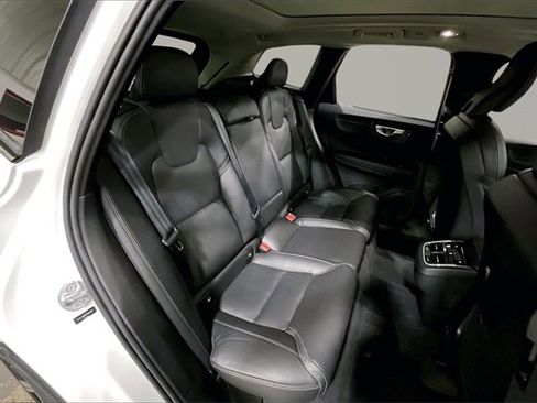 Certified 2023 Volvo XC60 B5 Ultimate w/ Climate Package image 28