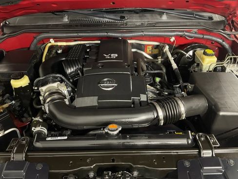 Used 2017 Nissan Frontier SV w/ SV Value Truck Package RWD image 9