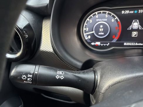 Used 2020 Nissan Kicks SV w/ Exterior Package image 23